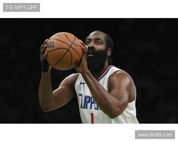 活塞惜败骑士失去联盟第一 哈登贡献18分